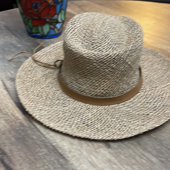 Straw Hat - Picture 4 of 4